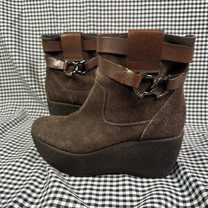 Moncler Brown Suede Wedge Apres Ski Winter Boots Buckle Women's EU 39 / US 9